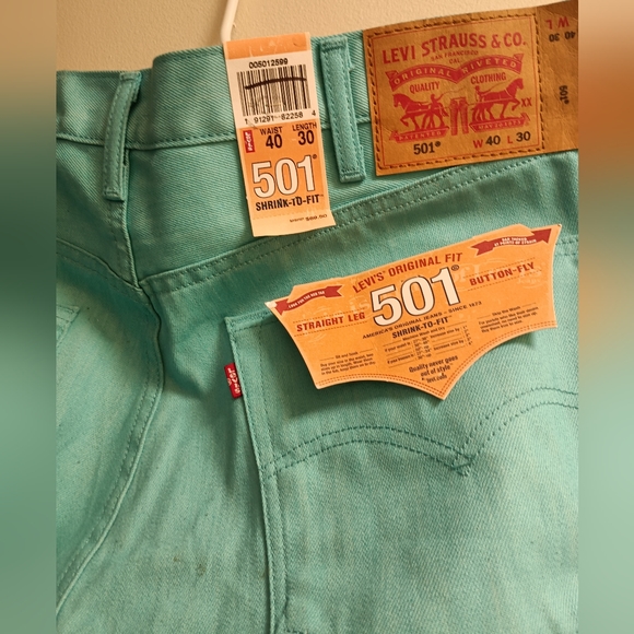 Pair of Levi's aqua blue pants, Size 40 x 30 - Picture 5 of 7